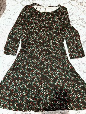 Celebrity Pink Black Top with Red, Green & White Lightbulb Print